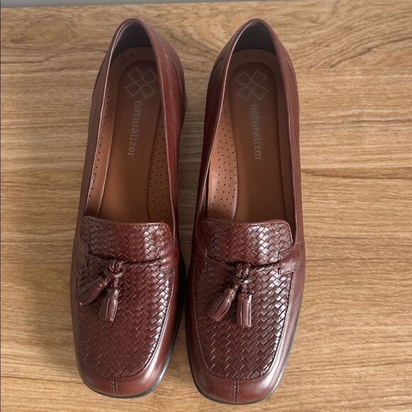 Naturalizer Women’s Brown Leather Slip-On
Loafers Tassels Square Toe Sz 9 Narrow main image 6